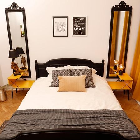 Bohemian Central Concept Studio Boekarest Buitenkant foto