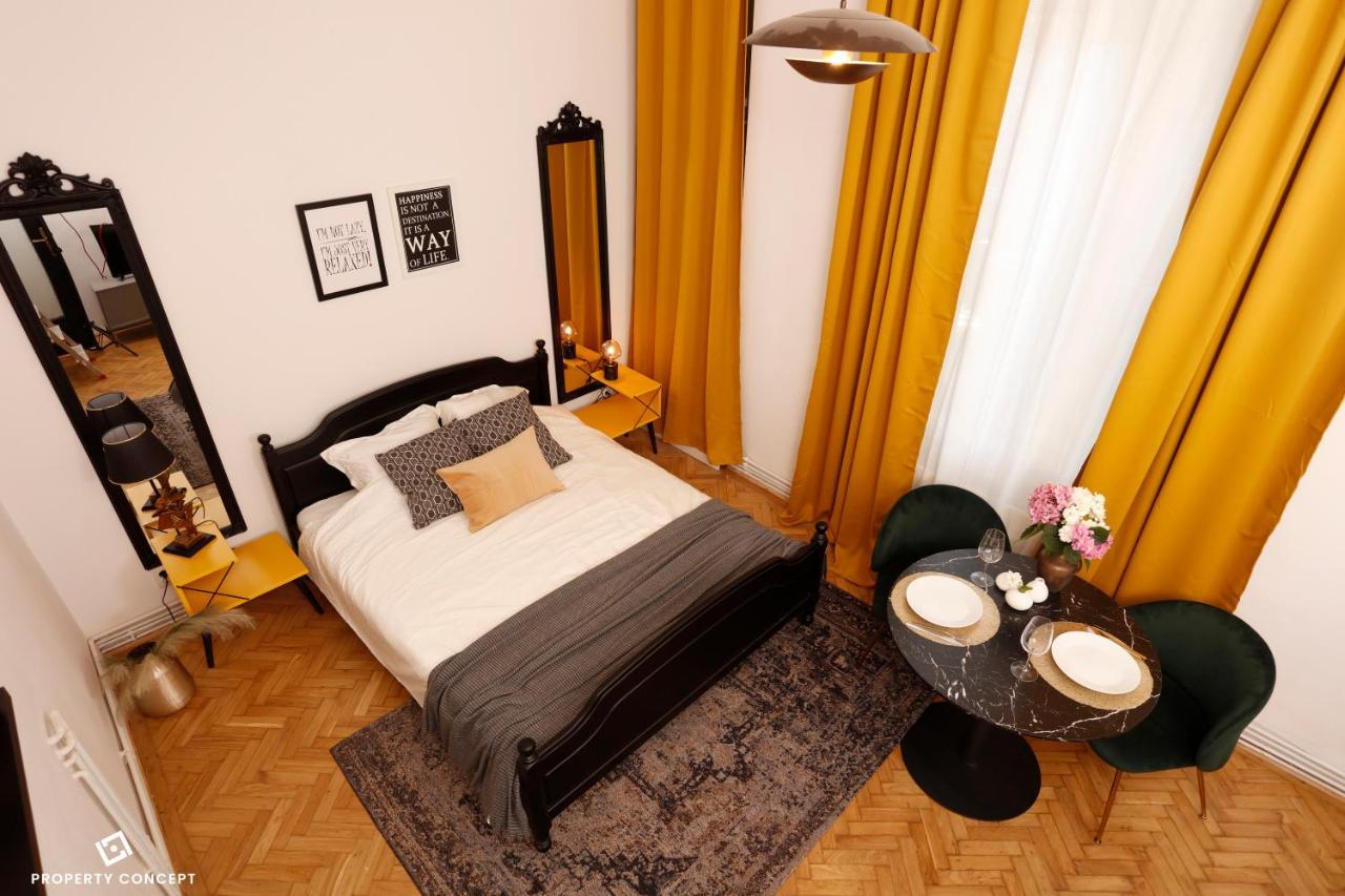 Bohemian Central Concept Studio Boekarest Buitenkant foto